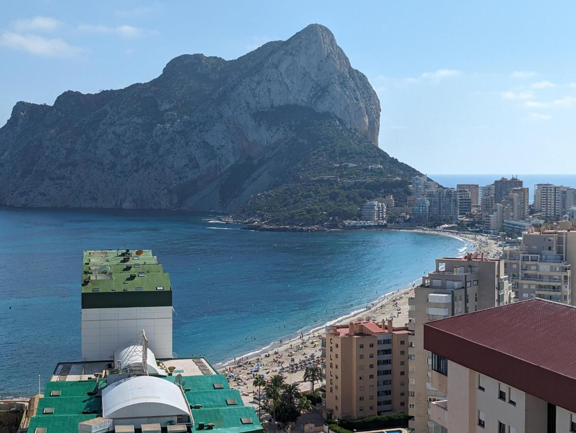 100 M From Fossa Beach In Calpe Exteriör bild