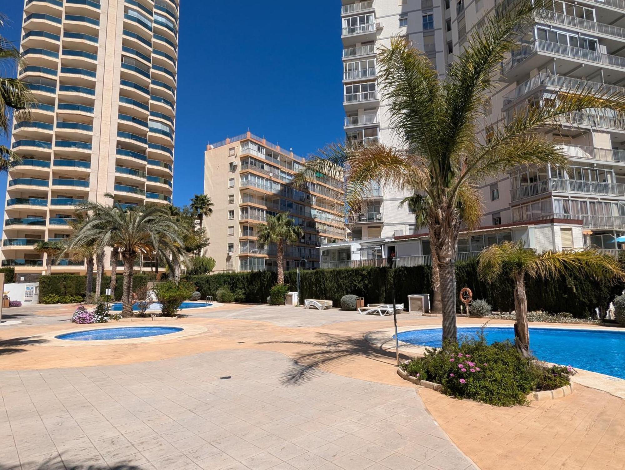 100 M From Fossa Beach In Calpe Exteriör bild